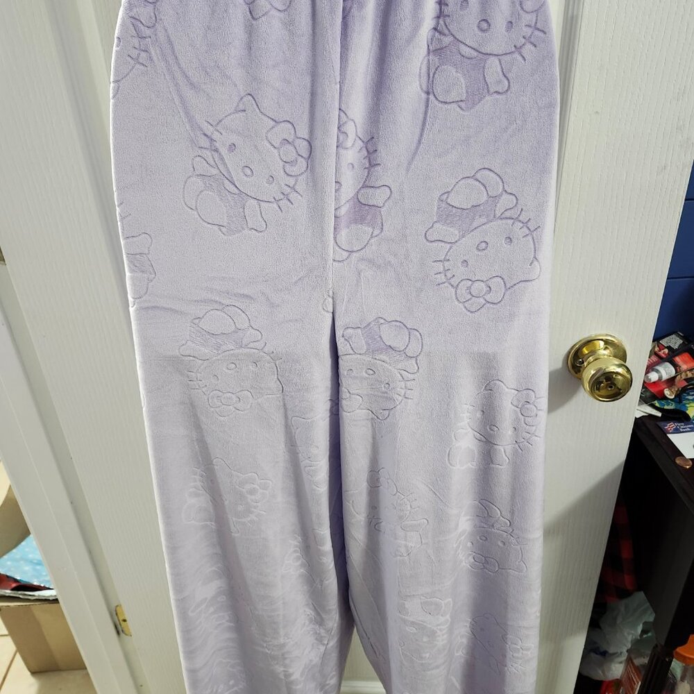 Hello Kitty Lavender Lounge Set Size XL - Picture 11 of 11
